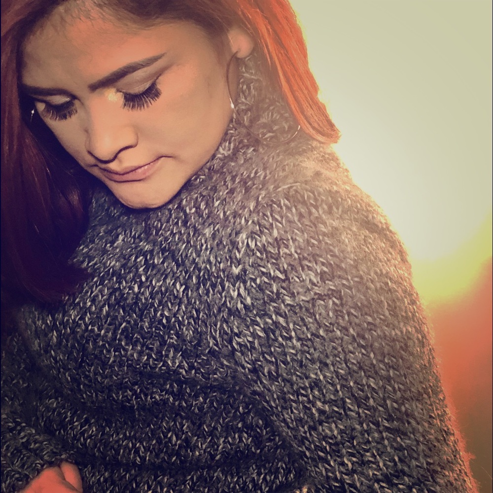 American Eagle Sweater